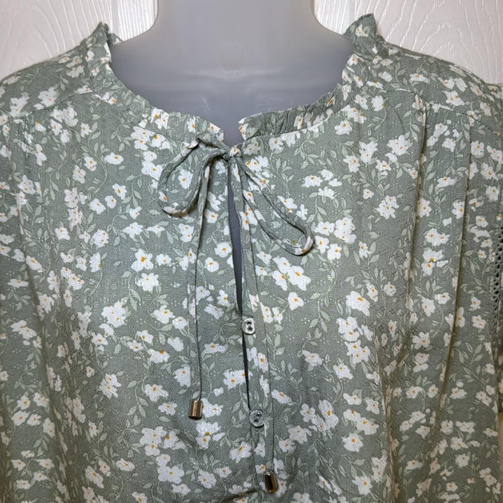 Buffalo David Britton Woven Printed Flutter Sleeve Top Split Neckline Size L - Picture 5 of 12